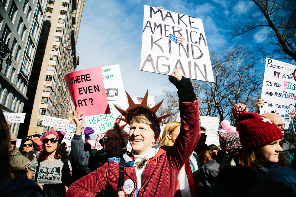 "להפוך את ארה"ב לנחמדה שוב". צעדת נשים בניו יורק (צילום: EPA) (צילום: EPA)