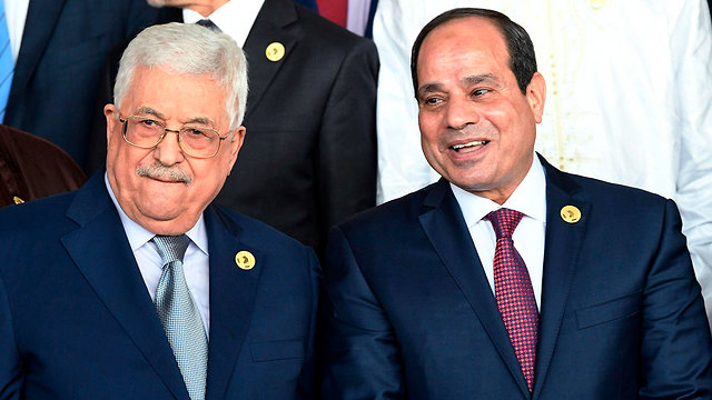 PA President Mahmoud Abbas and Egyptian President Sisi (Photo: AFP)