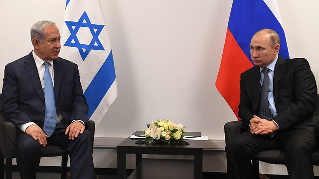 Netanyahu (L) and Putin. A quiet promise to avoid violating Syria's sovereignty?  (Photo: Kobi Gideon/GPO)