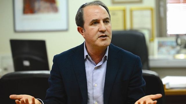 לסרי. בעלז וויזניץ' חושבים שהוא עדיף על שאר המועמדים, בגור מתלבטים (צילום: אבי רוקח) (צילום: אבי רוקח)