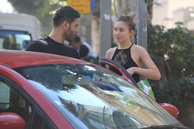 "תשמור על עצמך" (צילום: מוטי לבטון) "תשמור על עצמך" (צילום: מוטי לבטון)