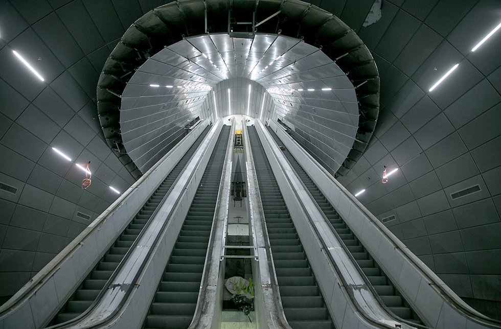 תחנת האומה. כ-80 מטרים מתחת לאדמה (צילום: אוהד צויגנברג) (צילום: אוהד צויגנברג)