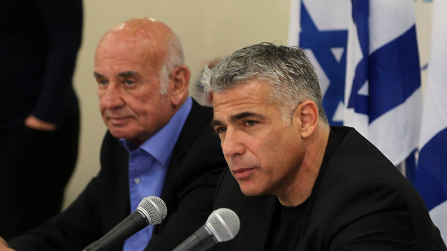 Lapid and Peri. An investigative report led to the former Shin Bet chief’s resignation from the Knesset  (Photo: Yogev Atias)