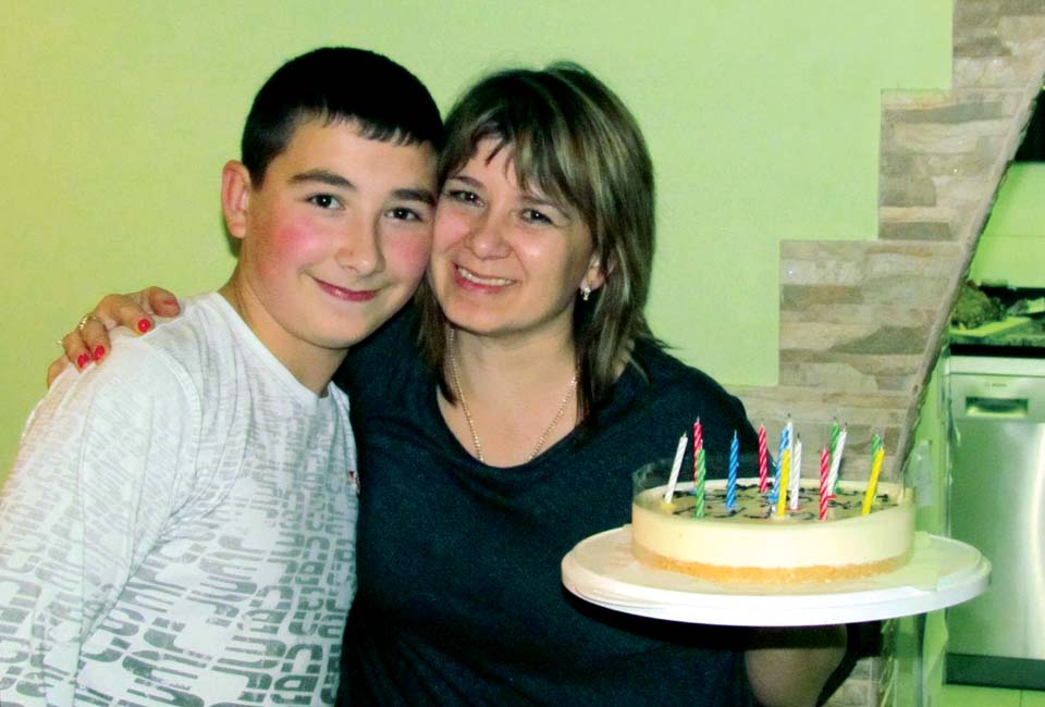 Ростислав с мамой. Фото предоставлено семьей