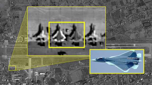 שני מטוסי סוחוי 57 רוסיים שתועדו על-ידי הלוויין הישראלי  (צילום: אימג'סאט ) (צילום: אימג'סאט )