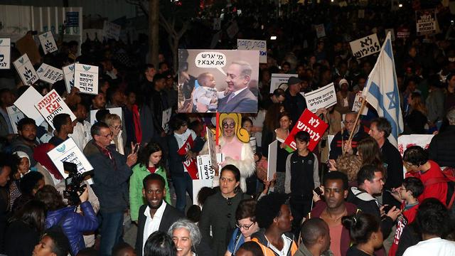 הפגנה בתל אביב נגד גירוש מבקשי המקלט  (צילום: יריב כץ) (צילום: יריב כץ)