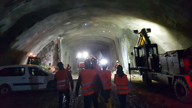 העבודות במנהרות הכניסה לירושלים (צילום: עדי רוזנברג) (צילום: עדי רוזנברג)
