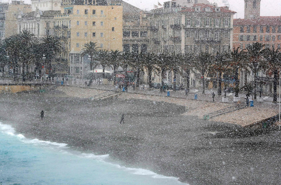 שלג בריביירה. ניס, צרפת (צילום: AFP) (צילום: AFP)