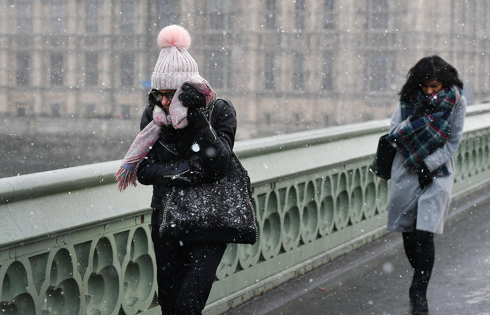 שלג על לונדון (צילום: EPA) (צילום: EPA)