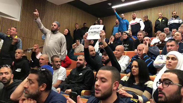 Angry Jaffa Muslims in court over cemetery
