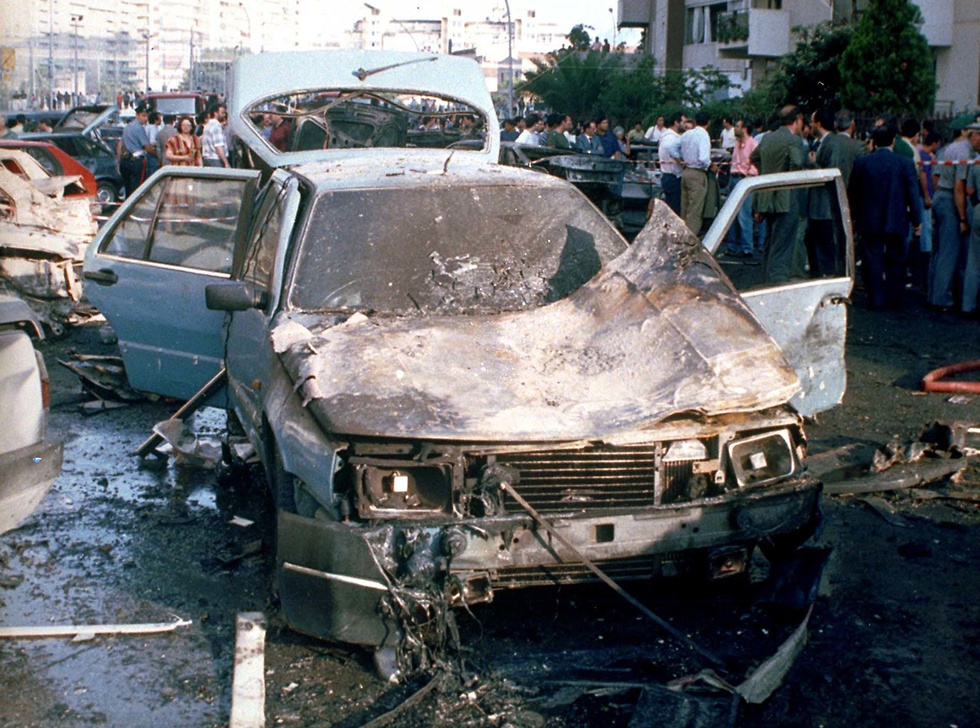 ב-1992: התובע ברוסלינו נרצח בפיצוץ מכוניתו (צילום: AP) (צילום: AP)