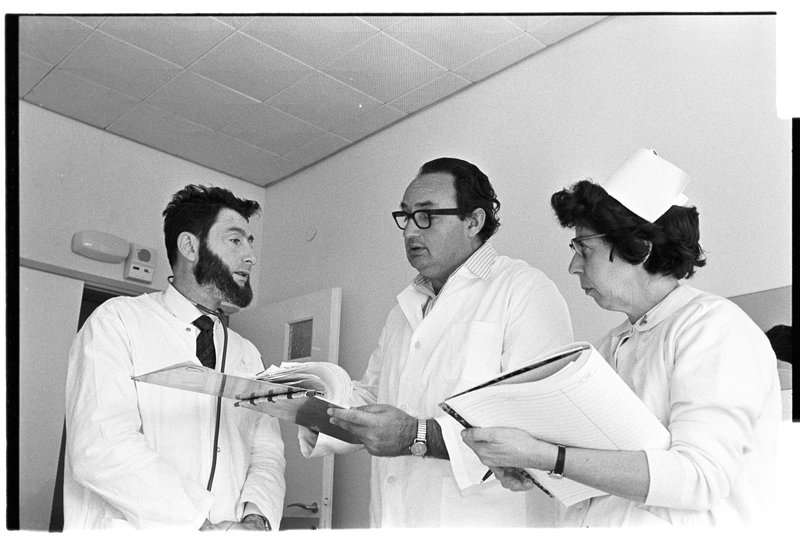 Фото 1960-х годов. Консилиум в больнице "Шиба". Фото: Давид Рубингер