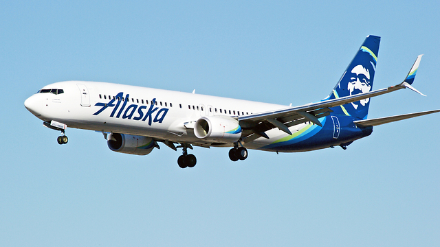 מטוס של אלסקה איירליינס (צילום: שאטרסטוק)