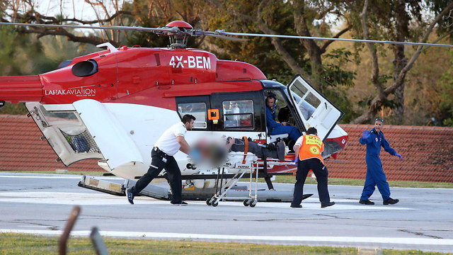 הגעת הפצועים מאירוע הדריסה בשומרון לבית החולים בלינסון (צילום: אורן אהרוני)