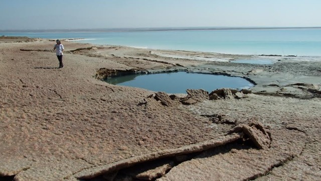 אתר בניית מתקן של מפעלי ים המלח (צילום: יואב אבני, המכון הגיאולוגי)