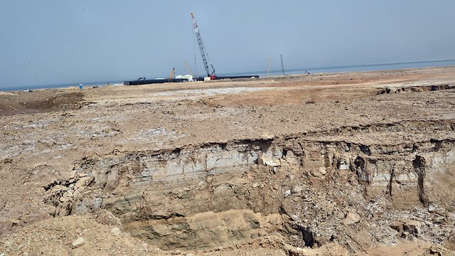 אתר בניית מתקן של מפעלי ים המלח (צילום: חיים הורנשטיין)