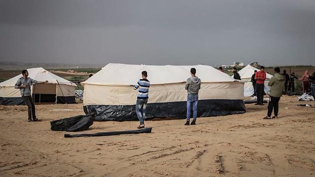 Placer des tentes près de Jabalya, aujourd'hui