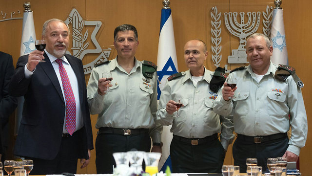 L to R: Lieberman, Mordechai, Abu Rokon and Eisenkot (Photo: IDF Spokesperson's Unit)