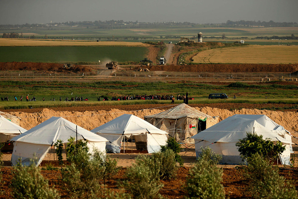 Tents the Palestinians erected on the Gaza border to house protesters (Photo: AFP)