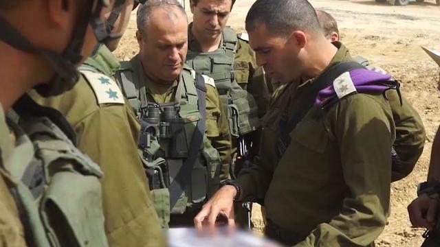 IDF officers by the Gaza border (Photo: IDF Spokesman's Office)