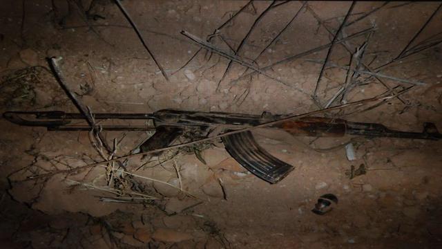 Weapon found on one of the Palestinians who were shot to death  (Photo: IDF Spokesman's Office)