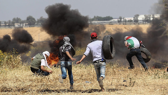 Clashes on the Gaza border on Monday (Photo: AFP)