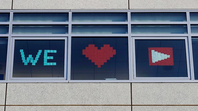 Support sign at Walmart offices (Photo: AP)