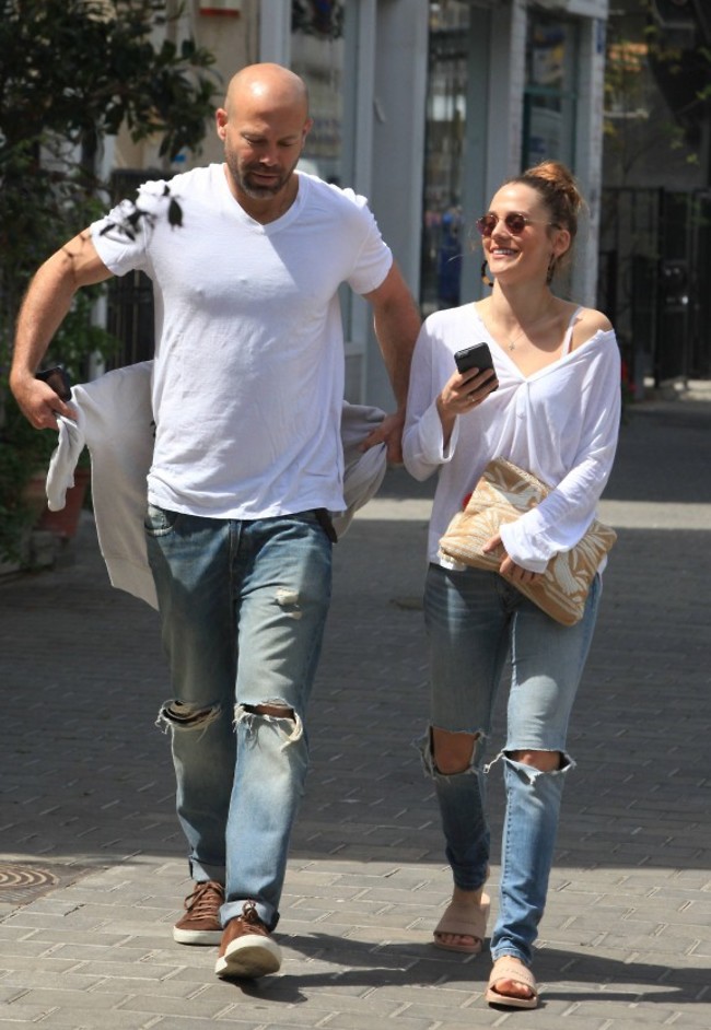 תני לי רגע לקשור את החולצה. פרידר ושטרן (צילום: מוטי לבטון)