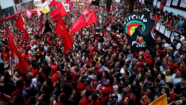 'We have no other plan. Plan A, B and C is Lula,' a supporter of the former president said (Photo: EPA)