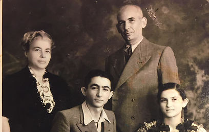 משפחת ונטורה 1940 (באדיבות בני ונטורה)