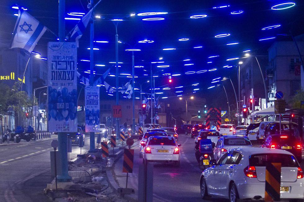 מבני התאורה בחיפה ליום העצמאות (צילום: עידו ארז)