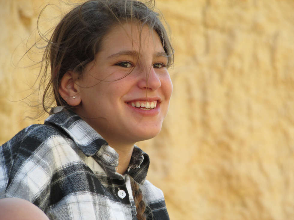 אלה, הבת הבכורה והיוזמת של הטיול, במדבר: את המעבר מילדה למתבגרת היא חוותה בשביל ואיתה חוותה אותו כל המשפחה