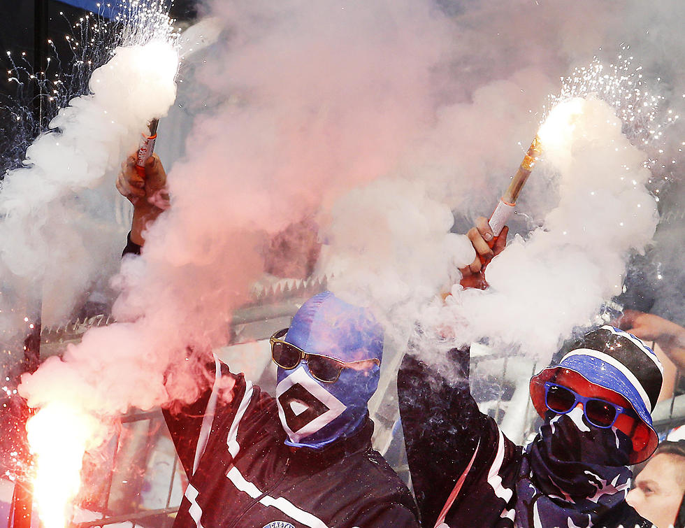 אוהדי המבורג במשחק מול הופנהיים (צילום: AP)