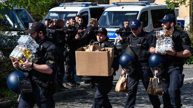 German police prepares for the far-right rock festival  (צילום: EPA)
