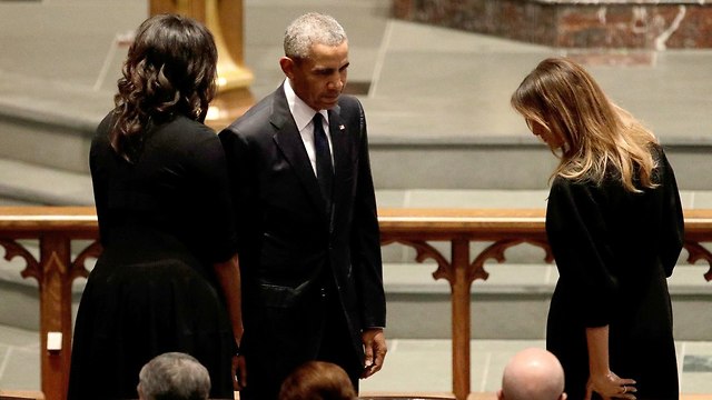 ברק אובמה מישל אובמה מלניה טראמפ הלוויה ברברה בוש  (צילום: רויטרס)