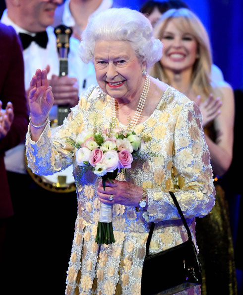 מזל טוב! מלכת אנגליה אליזבת ה-II חוגגת יום הולדת 92 (צילום: GettyimagesIL)