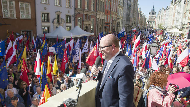Gdansk Mayor Pawel Adamowicz (Photo: AP)