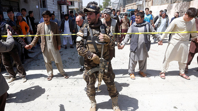 פיגוע התאבדות באפגניסטן קאבול 57 נרצחים (צילום: רויטרס)