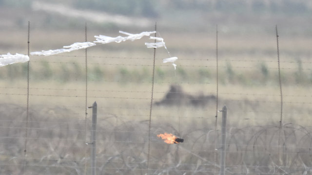 Попытка поджечь пограничное сооружение. Фото: пресс-служба ЦАХАЛа