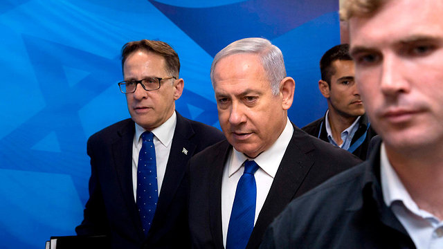 Премьер-министр Биньямин Нетаниягу перед еженедельным заседанием правительства. Фото: AFP