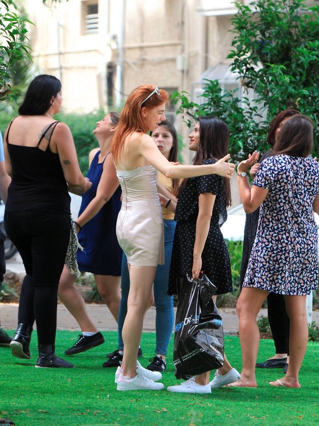 קשה לה עם פרידות (צילום: מוטי לבטון) קשה לה עם פרידות (צילום: מוטי לבטון)