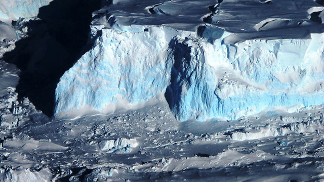 קרחון אנטרקטיקה (צילום: NASA)