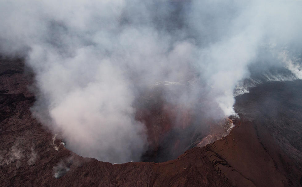 הר הגעש בהוואי התפרץ (צילום: EPA)