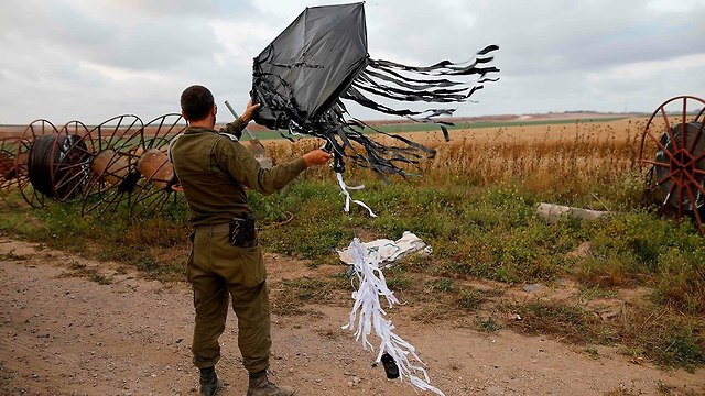 Incendiary kite seized by the IDF (Photo: AFP)