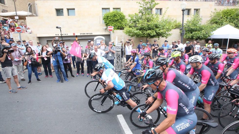 Велогонка Giro d'Italia стартует в Иерусалиме. Фото: Орен Ахарони