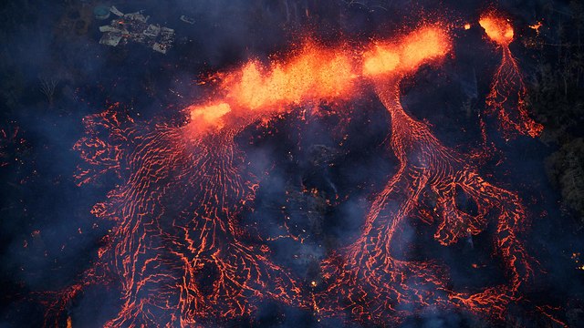 הר הגעש קילוואה עדיין פעיל (צילום: EPA)