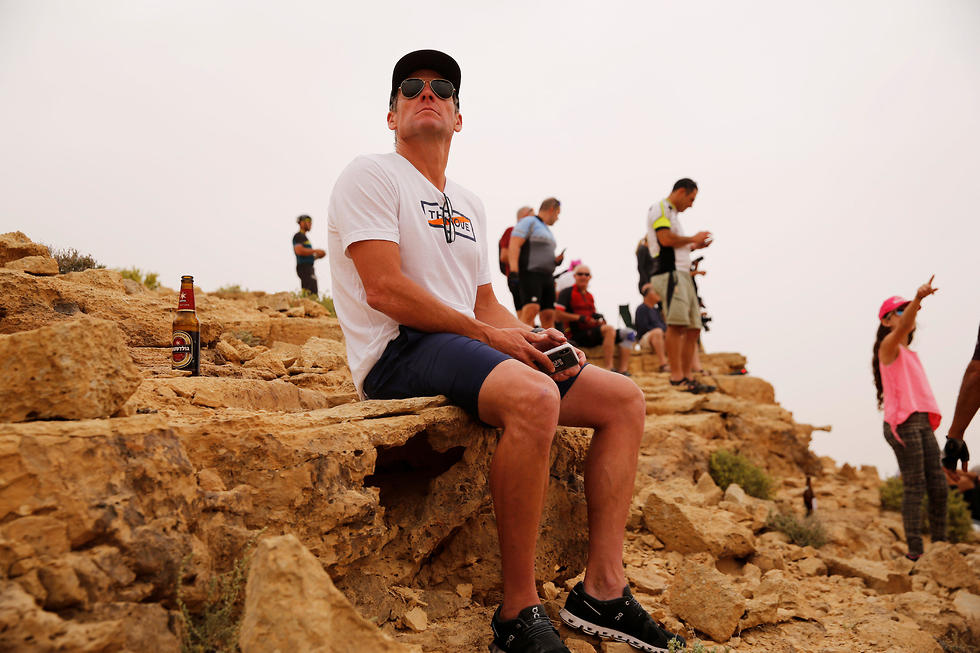 לאנס ארמסטרונג בקטע השלישי של הג'ירו בישראל (צילום: רויטרס)