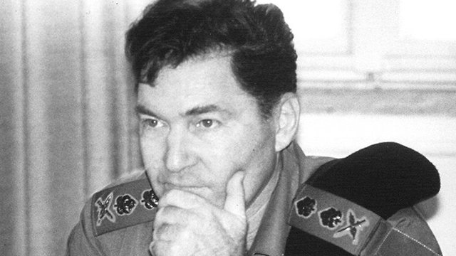 Дан Шомрон, глава генштаба 1987-1991, во время первой интифады и операции в Энтеббе