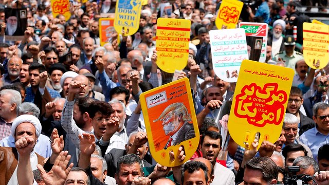 איראן הפגנה הפגנות נגד אר