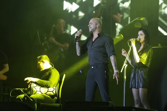 שר את כל הלהיטים! אייל גולן מרים (צילום: שוקה כהן) שר את כל הלהיטים! אייל גולן מרים (צילום: שוקה כהן)